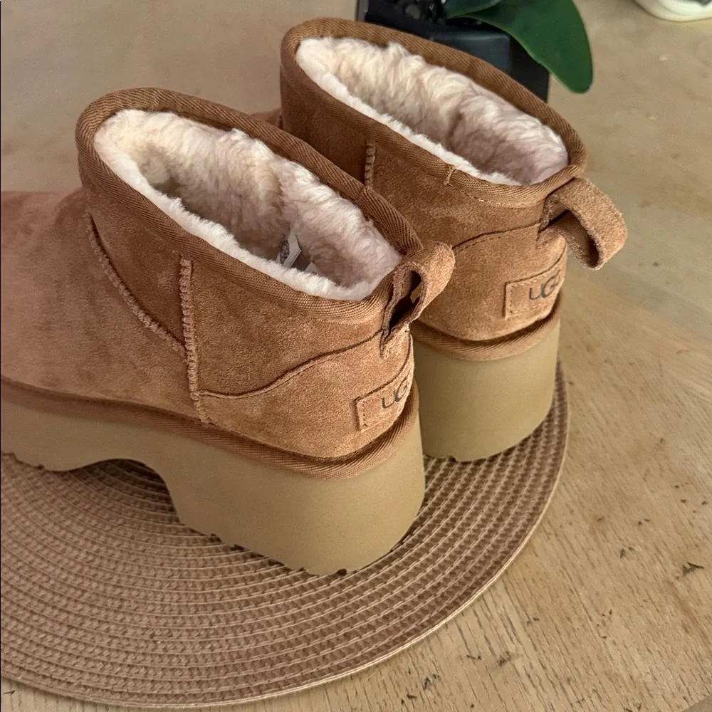 UGG 🔥 Classic ultra mini New Heights Platform Boot